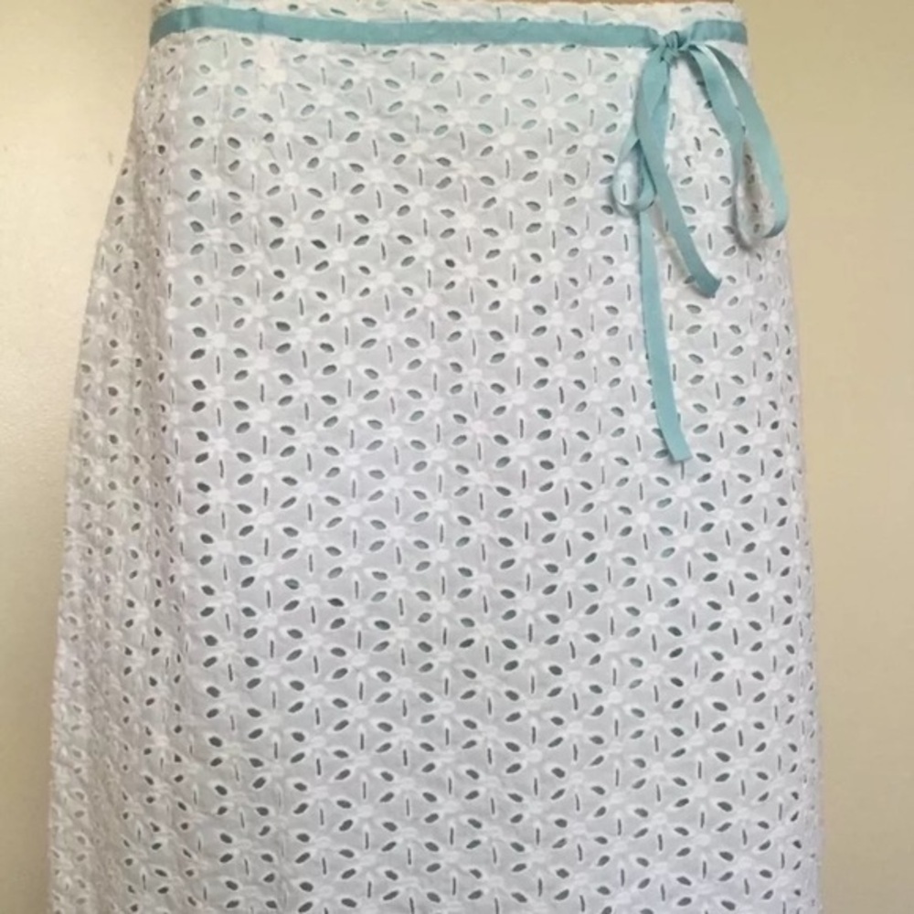 Apt 9 Woman's Lace Over Skirt Size 14